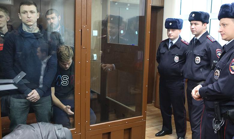 Брат футболиста А. Кокорина Кирилл, футболисты Павел Мамаев, Александр Протасовицкий, Александр Кокорин (слева направо) 