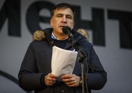 Врач заявил, что Саакашвили может стать инвалидом или умереть