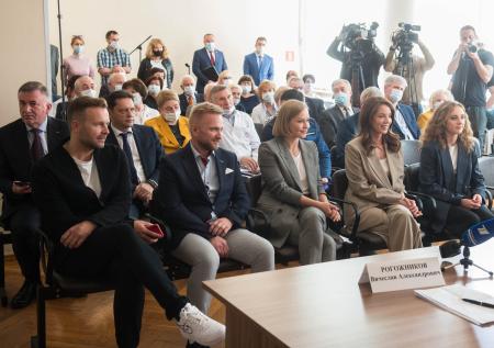 Актёры фильма «Вызов» приступят к тренировкам перед полётом на МКС