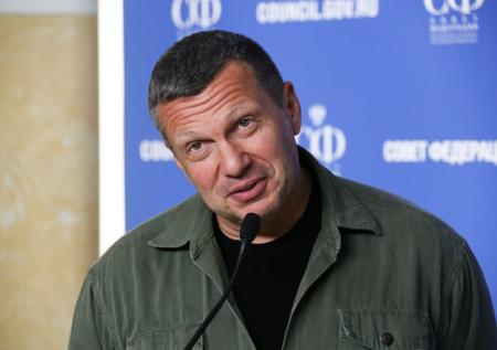 «Дико смешно»: Соловьёв ответил на обвинения в вербовке КГБ