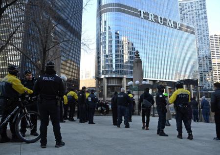 Полиция оцепила отель Трампа в Чикаго
