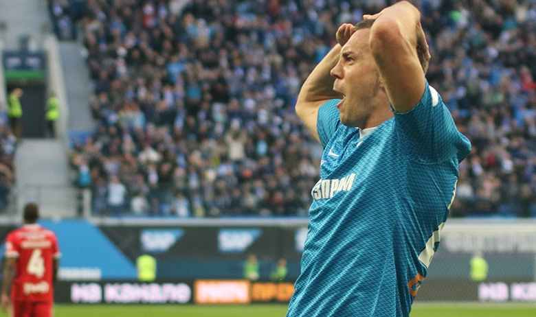 Нападающий «Зенита» Артём Дзюба