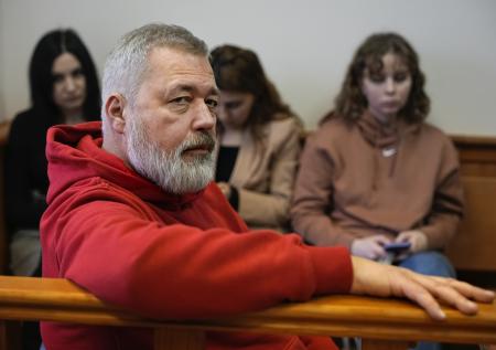 В МФТИ назвали причину переноса встречи с Муратовым