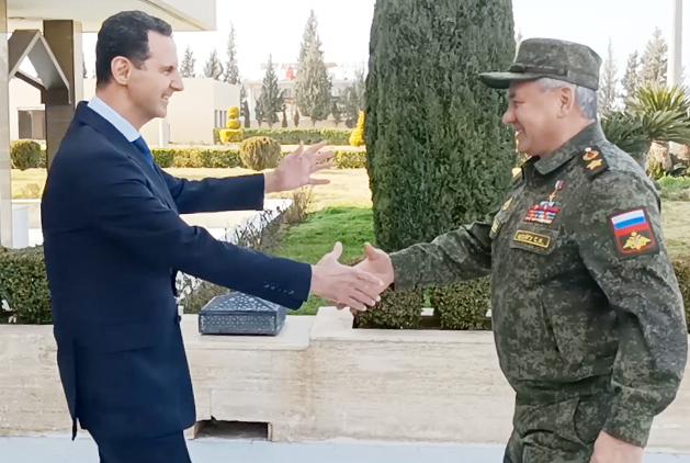 Сирия. Дамаск. Глава Минобороны РФ Сергей Шойгу и президент Сирии Башар Асад (справа налево)