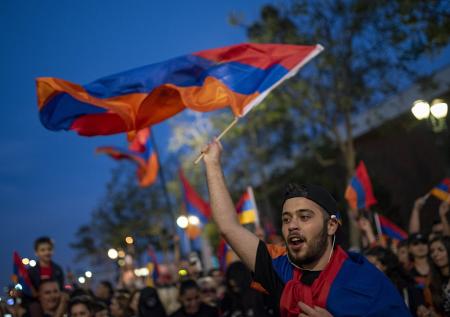 Большая часть протестующих ушла с площади Республики в Ереване