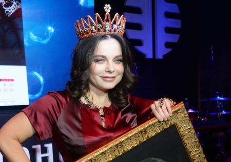 Сын Наташи Королёвой съезжает от матери с невестой-стриптизёршей