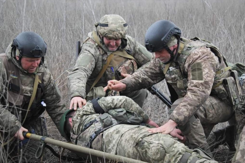 Военнослужащие Вооруженных сил Украины в зоне боевых действий