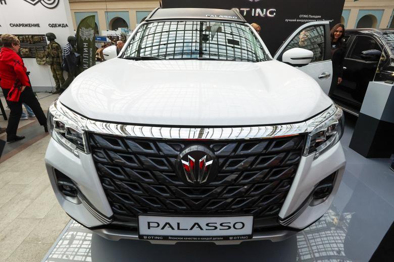 Пикап-хардтоп на базе Nissan Navara появился в России