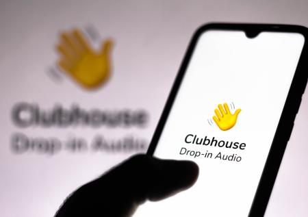 Маск, инвайты, Соловьёв: что нужно знать о модной соцсети Clubhouse