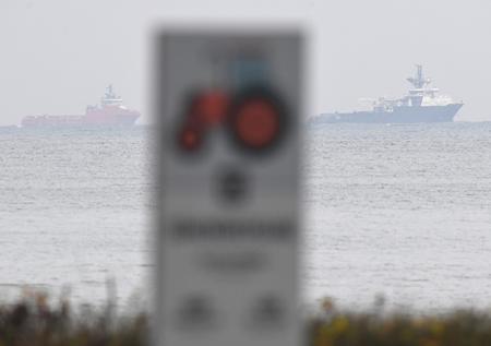 Строящая «Северный поток — 2» баржа опять поменяла владельца