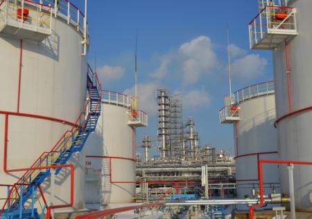 Белнефтехим будет повышать топливные цены каждую неделю