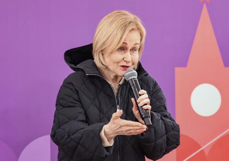 Донцова сравнила мужчин со страусами