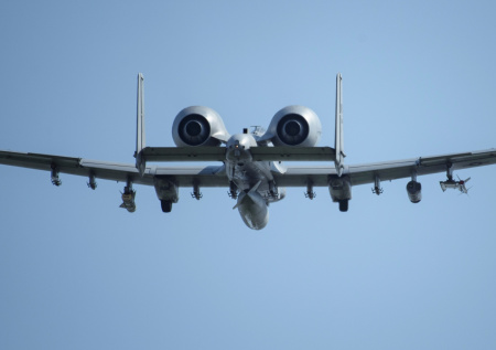 Американский штурмовик рухнул в районе Ормуза