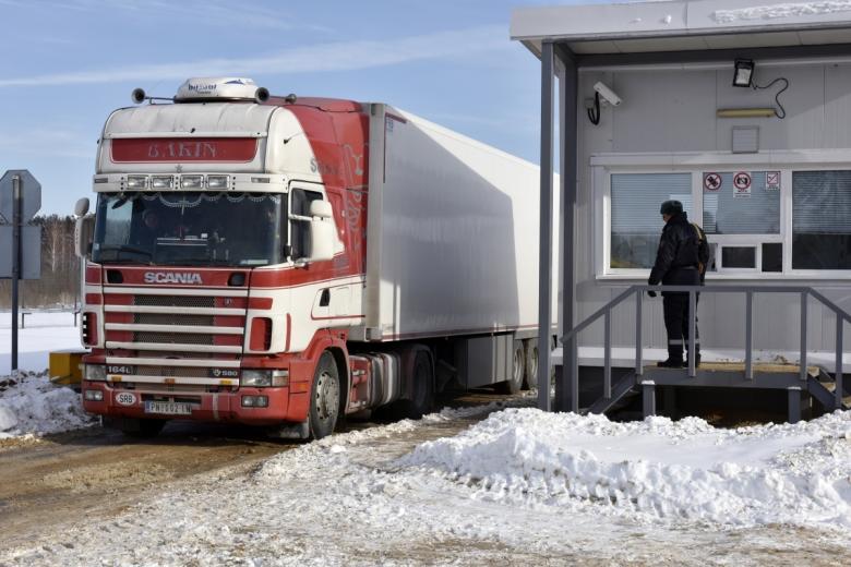 Работа многостороннего автомобильного пункта пропуска (МАПП) Новые Юрковичи в Брянской области