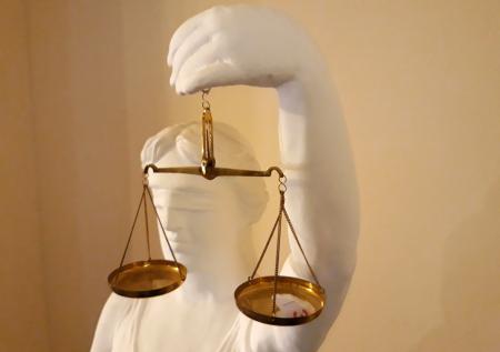 Признание сожительницы Энди Картрайта в убийстве рэпера опровергли