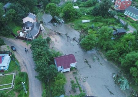 Более 50 жителей Рузы эвакуировали из-за прорыва дамбы 