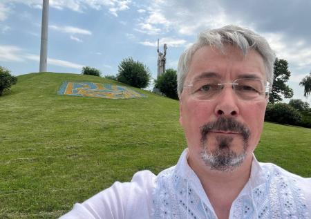 Министра культуры Украины обвинили в работе на Россию
