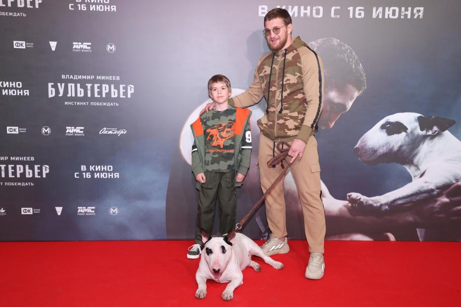 Севастьян Бугаев и Владимир Минеев на премьере фильма «Бультерьер" в кинотеатре "КАРО 11 Октябрь» в Москве