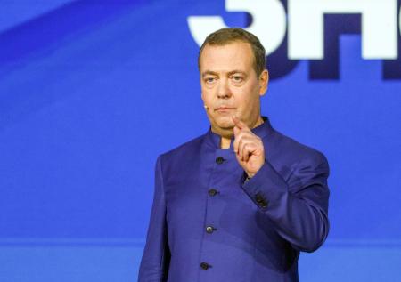 «Часики тикают»: Медведев предупредил о создании на Украине опасного оружия