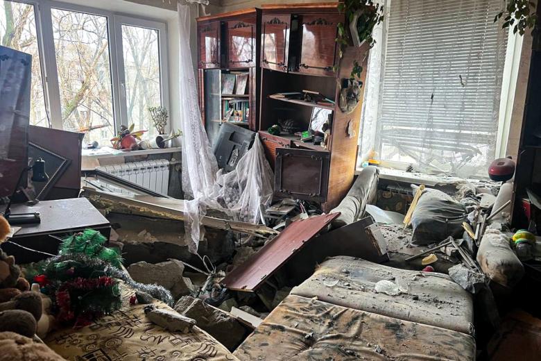 Горловка. Квартира жилого дома, поврежденная в результате обстрела города со стороны ВСУ
