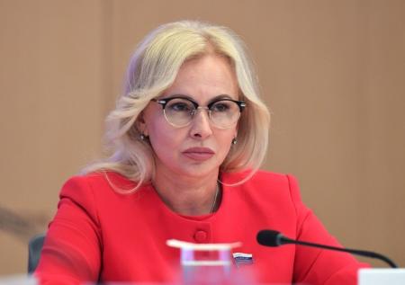 «Самое большое бегство за всю историю»: сенатор «обнажила» проблему Украины
