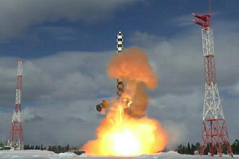 Запуск сверхтяжелой межконтинентальной баллистической ракеты с термоядерным вооружением «Сармат»