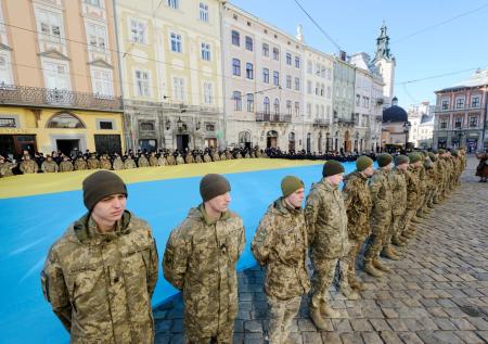 В украинском регионе демонтировали все советские памятники