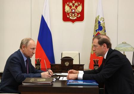 Путин назначил главу Минпромторга вице-премьером