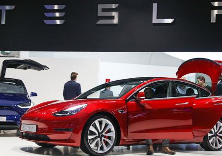Жена губернатора Воробьёва купила электрокар Tesla
