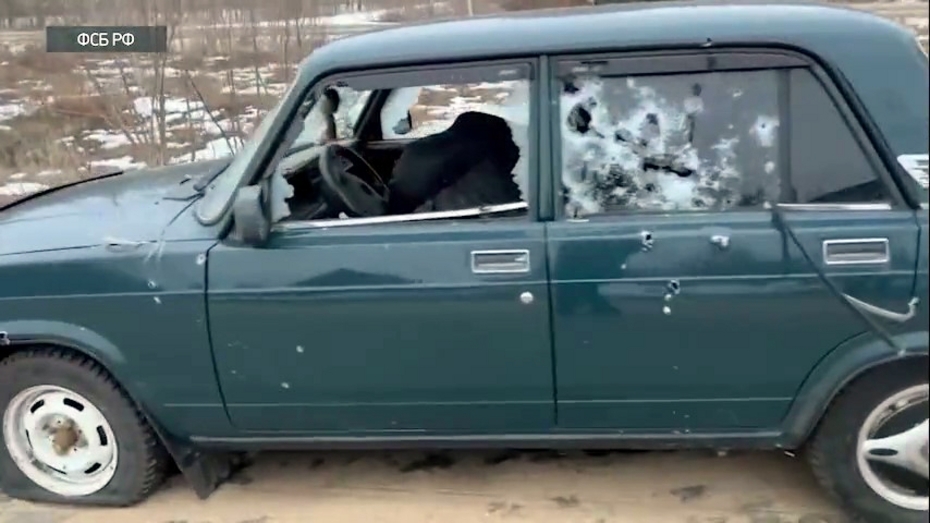 Расстрелянные украинскими диверсантами автомобили 