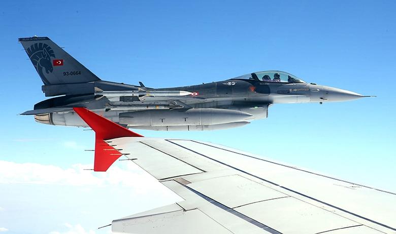 Самолёт F-16 Fighting Falcon