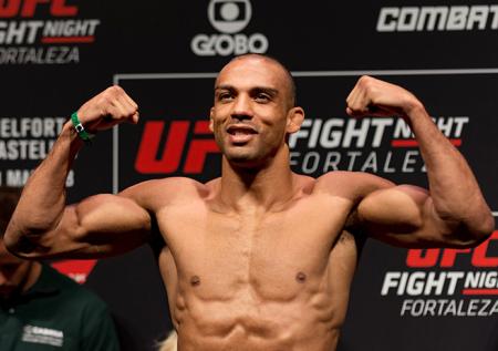 Боец UFC стал отцом спустя несколько часов после нокаута 