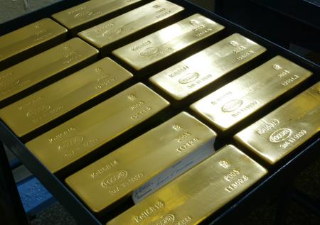 Трудное положение вынуждает Россию продавать своё золото за границу