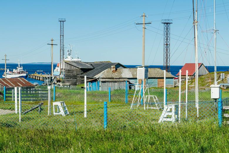 Гидрометеорологическая станция в горах Алтая