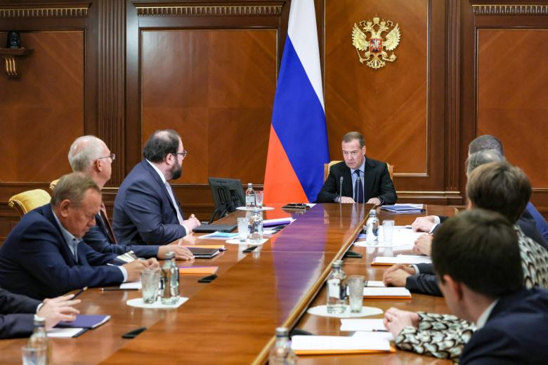 Заместитель председателя Совета безопасности РФ, председатель совета директоров «Ростелеком» Дмитрий Медведев во время заседания нового состава совета директоров ПАО «Ростелеком»