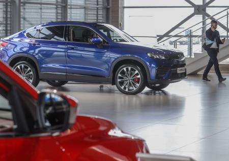 В России снизилась средняя цена нового автомобиля