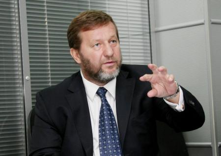 Составлен список чиновников и политиков, уехавших из РФ после уголовных дел