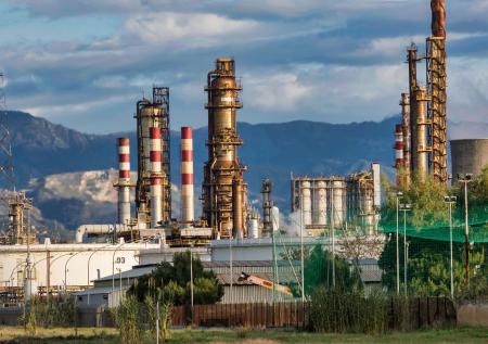 Сорокин объяснил, почему Россию трудно убрать с нефтяного рынка