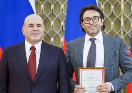 Малахов и военкоры получили премии правительства