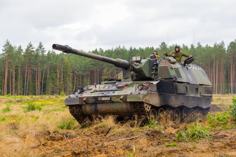 Самоходная артиллерийская установка Panzerhaubitze 2000