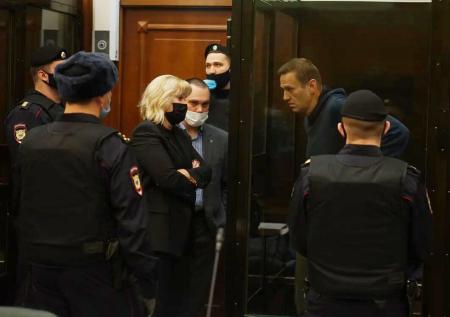 Замена условного срока Навальному: текстовый онлайн 
