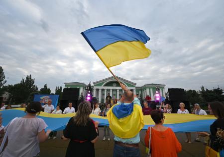Названа доля украинцев, считающих себя одним народом с русскими