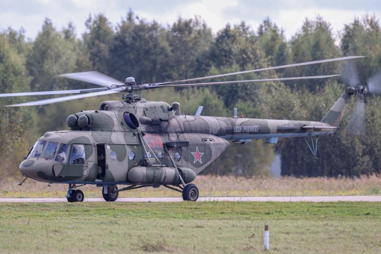 Военный вертолет Ми-8