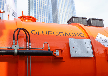 Бензовоз протаранил школьный автобус в Нижегородской области