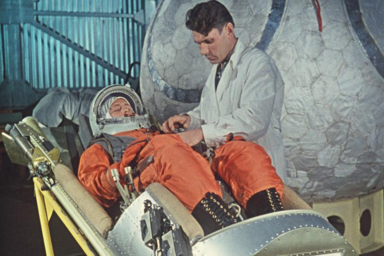Космодром «Байконур». Первая женщина-космонавт Валентина Терешкова во время тренировки