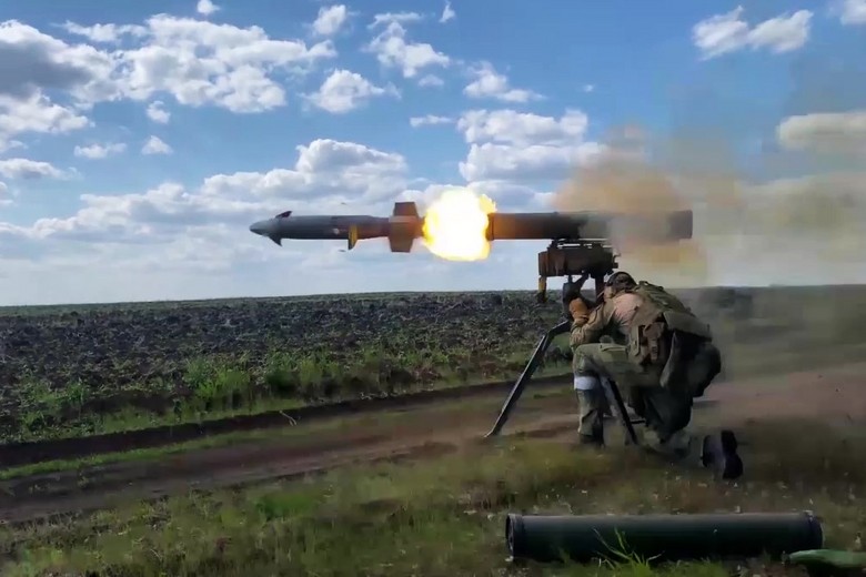 Боевая работа расчетов ПТРК «Корнет»
