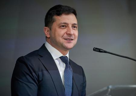 Зеленскому пообещали «украинскую бурю» в случае изменения закона о госязыке