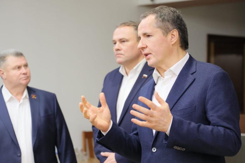 Вячеслав Гладков (справа)
