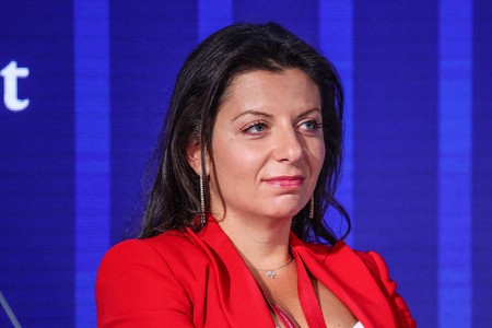 «Испытала многое»: Шахназаров раскрыл, как Симоньян преодолевает трудности