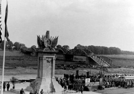 Уникальные фото встречи на Эльбе опубликовало Минобороны к 9 Мая